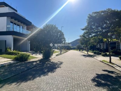 Casa em Condomínio à venda com 340m², 2 quartos, 2 suítes, 4 vagas no bairro Rio Tavares em Florianópolis - Foto 2