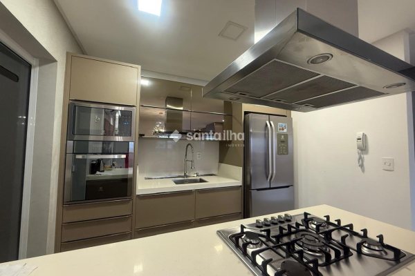 Apartamento à venda com 102m², 3 quartos, 1 suíte, 2 vagas no bairro Balneário do Estreito em Florianópolis