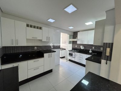 Apartamento à venda com 91m², 3 quartos, 1 suíte, 1 vaga no bairro Carvoeira em Florianópolis - Foto 9