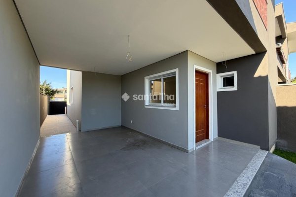 Casa à venda com 138m², 3 quartos, 1 suíte, 1 vaga no bairro Campeche em Florianópolis