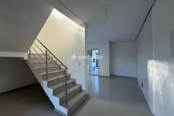 Casa à venda com 138m², 3 quartos, 1 suíte, 1 vaga no bairro Campeche em Florianópolis