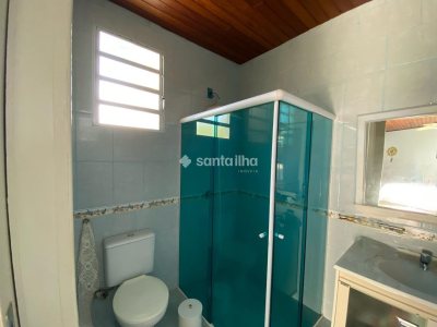 Casa à venda com 180m², 3 quartos, 1 suíte, 2 vagas no bairro Armação em Florianópolis - Foto 20