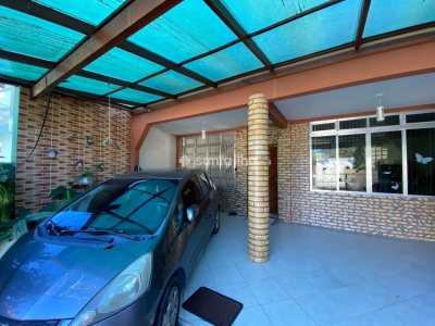 Casa à venda com 180m², 3 quartos, 1 suíte, 2 vagas no bairro Armação em Florianópolis - Foto 3