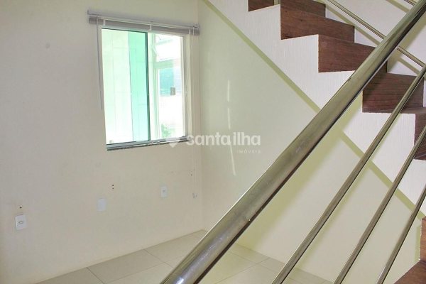 Casa à venda com 145m², 2 quartos, 1 suíte, 2 vagas no bairro Pântano do Sul em Florianópolis