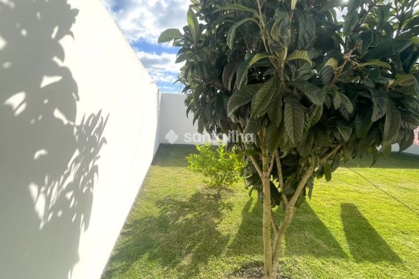 Casa à venda com 223m², 3 quartos, 1 suíte, 2 vagas no bairro Ribeirão da Ilha em Florianópolis