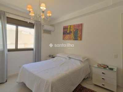 Apartamento à venda com 170m², 3 quartos, 2 suítes, 2 vagas no bairro Centro em Florianópolis - Foto 35