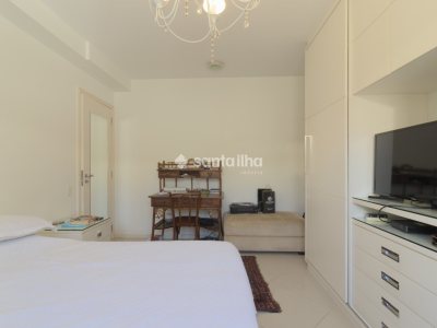 Apartamento à venda com 170m², 3 quartos, 2 suítes, 2 vagas no bairro Centro em Florianópolis - Foto 33