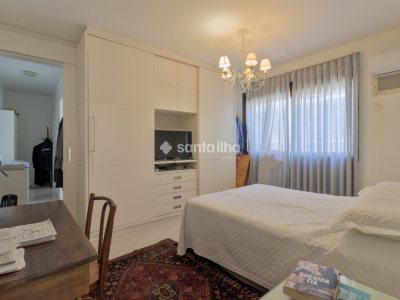 Apartamento à venda com 170m², 3 quartos, 2 suítes, 2 vagas no bairro Centro em Florianópolis - Foto 34