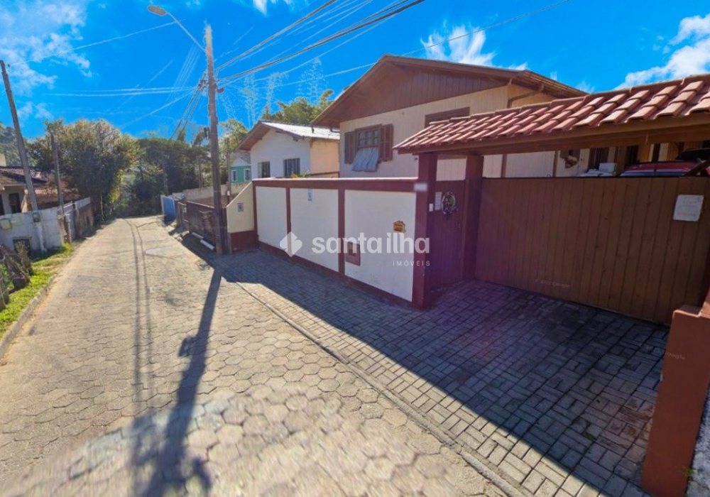 Casa à venda com 200m², 4 quartos, 6 vagas no bairro Rio Tavares em Florianópolis - Foto 1
