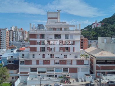 Apartamento à venda com 49m², 1 quarto, 1 suíte, 1 vaga no bairro Centro em Florianópolis - Foto 2