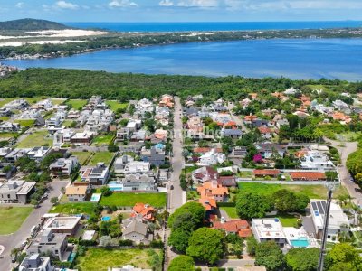 Casa à venda com 159m², 4 quartos no bairro Lagoa da Conceição em Florianópolis - Foto 11