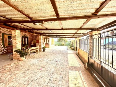 Casa à venda com 168m², 3 quartos, 1 suíte, 4 vagas no bairro Campeche em Florianópolis - Foto 16