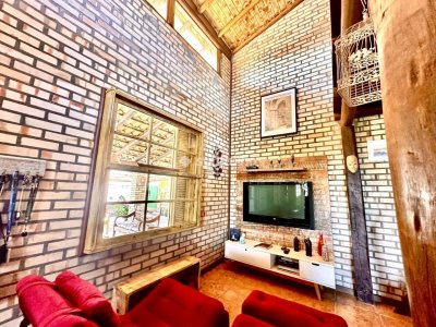 Casa à venda com 168m², 3 quartos, 1 suíte, 4 vagas no bairro Campeche em Florianópolis - Foto 4