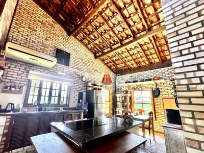 Casa à venda com 168m², 3 quartos, 1 suíte, 4 vagas no bairro Campeche em Florianópolis - Foto 7