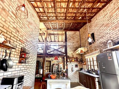 Casa à venda com 168m², 3 quartos, 1 suíte, 4 vagas no bairro Campeche em Florianópolis - Foto 5