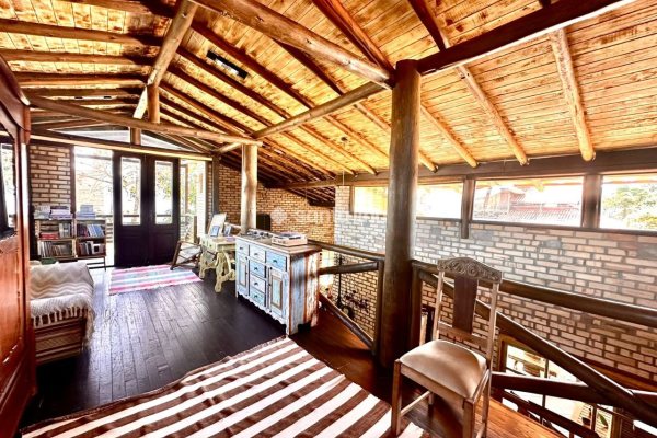 Casa à venda com 168m², 3 quartos, 1 suíte, 4 vagas no bairro Campeche em Florianópolis