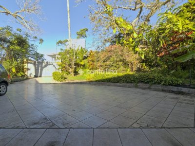 Casa à venda com 678m², 6 quartos, 1 suíte, 3 vagas no bairro Centro em Florianópolis - Foto 12