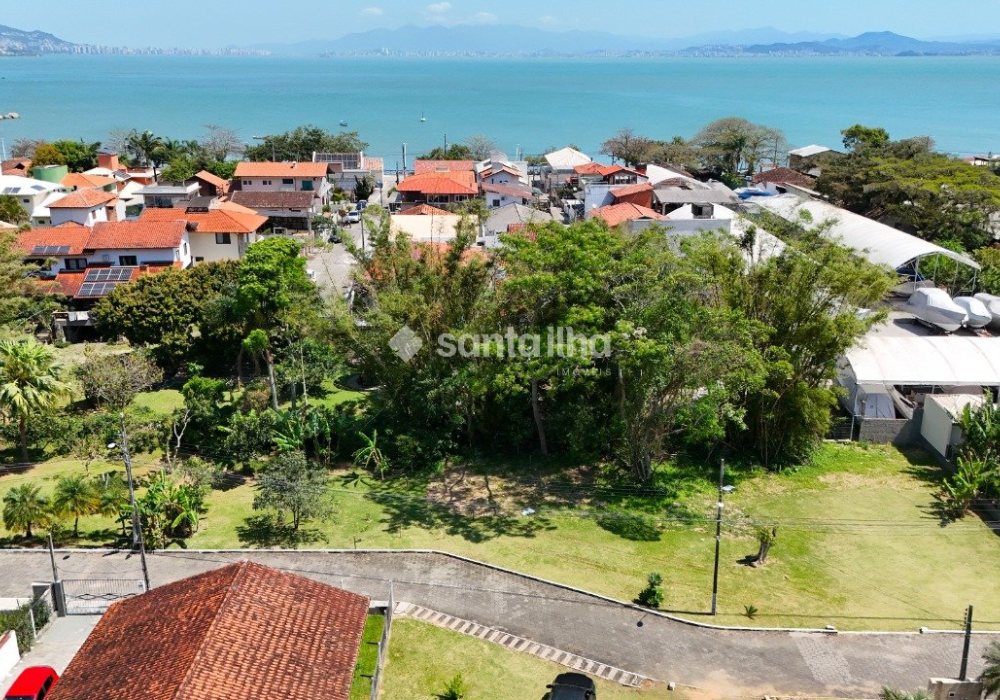 Terreno à venda com 340m² no bairro Sambaqui em Florianópolis - Foto 1