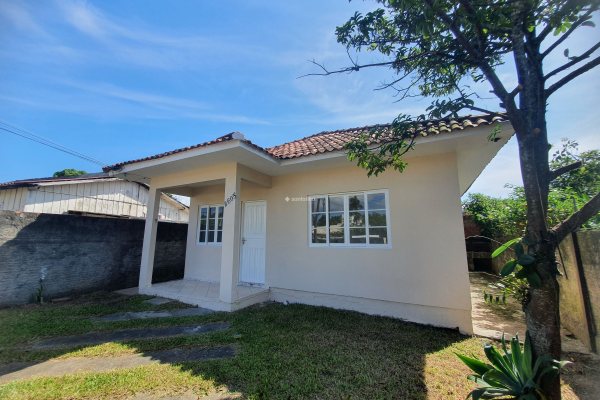 Casa à venda com 64m², 3 quartos, 1 vaga no bairro Tapera em Florianópolis
