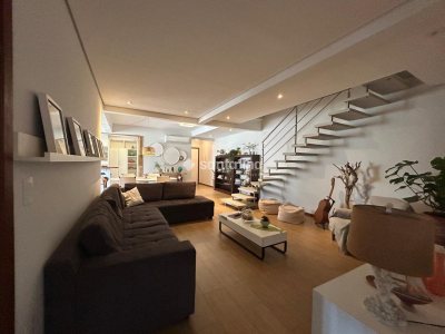 Apartamento à venda com 230m², 4 quartos, 4 suítes, 3 vagas no bairro Lagoa da Conceição em Florianópolis - Foto 2