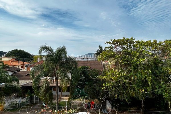 Apartamento à venda com 137m², 3 quartos, 3 suítes, 3 vagas no bairro Lagoa da Conceição em Florianópolis