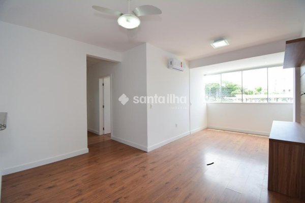 Apartamento à venda com 86m², 3 quartos, 1 suíte, 1 vaga no bairro Estreito em Florianópolis