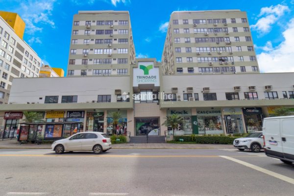 Sala/Conjunto à venda com 45m², 1 vaga no bairro Trindade em Florianópolis