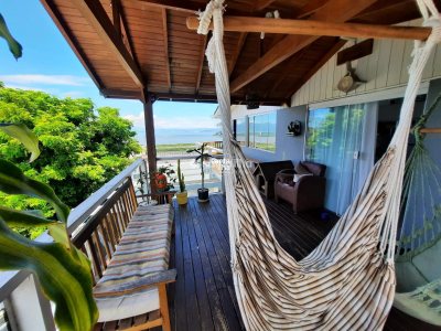 Sobrado à venda com 250m², 4 quartos, 1 suíte, 1 vaga no bairro Costeira do Pirajubaé em Florianópolis - Foto 3