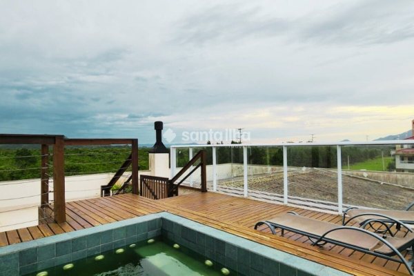 Apartamento à venda com 58m², 2 quartos, 1 suíte, 1 vaga no bairro Ribeirão da Ilha em Florianópolis