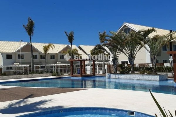 Casa em Condomínio à venda com 102m², 3 quartos, 1 suíte, 2 vagas no bairro Morro das Pedras em Florianópolis