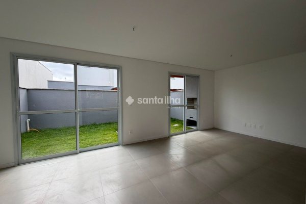 Casa em Condomínio à venda com 102m², 3 quartos, 1 suíte, 2 vagas no bairro Morro das Pedras em Florianópolis