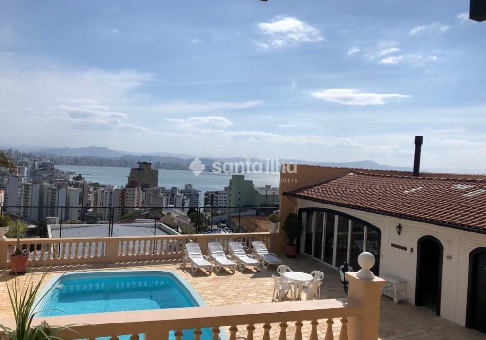 Casa à venda com 416m², 4 quartos, 2 suítes, 4 vagas no bairro Agronômica em Florianópolis - Foto 1