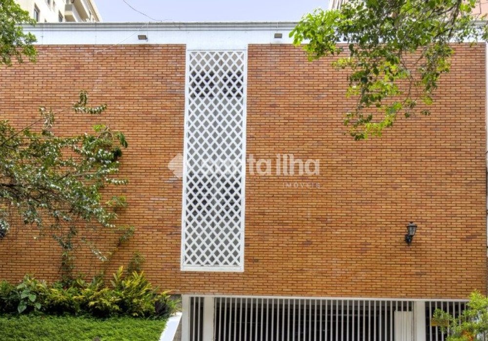 Apartamento à venda com 176m², 3 quartos, 1 suíte, 1 vaga no bairro Centro em Florianopolis - Foto 1