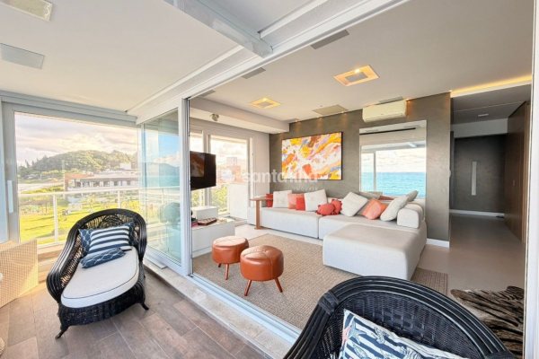 Apartamento para alugar com 180m², 3 quartos, 3 suítes, 2 vagas no bairro Morro das Pedras em Florianópolis