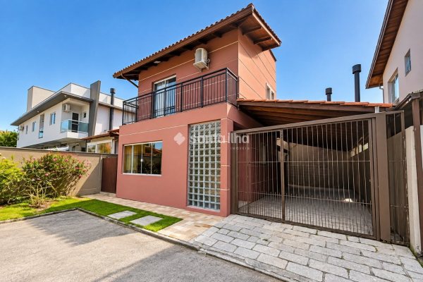 Casa à venda com 75m², 2 quartos, 2 vagas no bairro Campeche em Florianópolis
