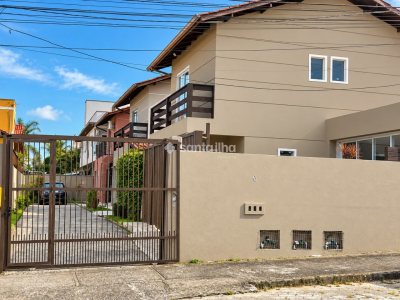 Casa à venda com 75m², 2 quartos, 2 vagas no bairro Campeche em Florianópolis - Foto 2