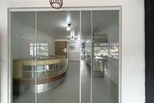 Loja para alugar com 38m², 2 vagas no bairro Açores em Florianópolis
