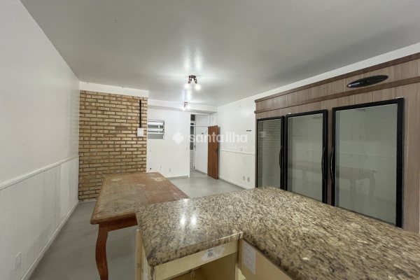 Loja para alugar com 38m², 2 vagas no bairro Açores em Florianópolis