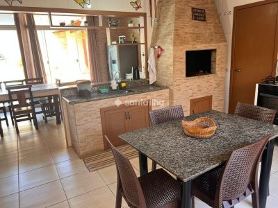 Casa à venda com 200m², 4 quartos, 6 vagas no bairro Rio Tavares em Florianópolis - Foto 2