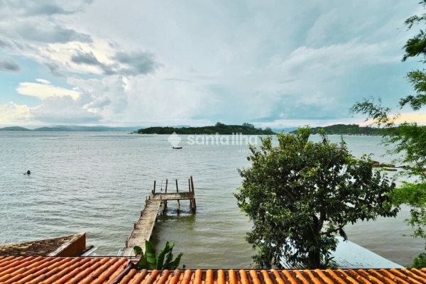 Casa à venda com 230m², 5 quartos, 1 suíte, 1 vaga no bairro Ribeirão da Ilha em Florianópolis