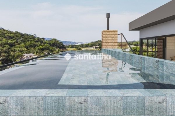 Studio à venda com 29m², 1 quarto, 1 vaga no bairro Ribeirão da Ilha em Florianópolis