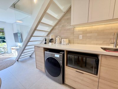 Casa à venda com 72m², 3 quartos, 2 suítes, 2 vagas no bairro Armação em Florianópolis - Foto 12