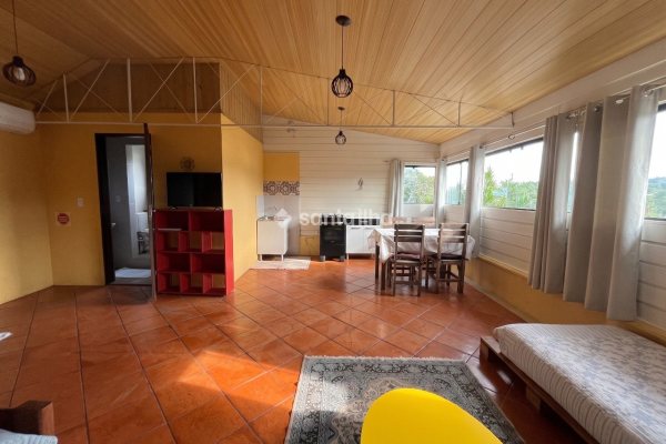 Casa para alugar com 50m², 1 quarto no bairro Lagoa da Conceição em Florianopolis
