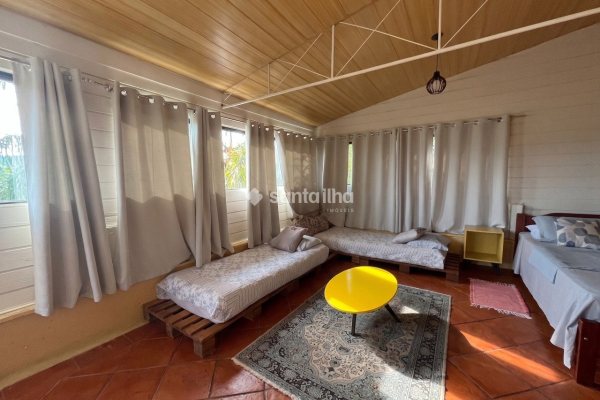 Casa para alugar com 50m², 1 quarto no bairro Lagoa da Conceição em Florianopolis