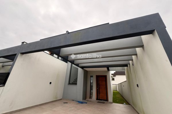 Casa à venda com 159m², 3 quartos, 1 suíte, 1 vaga no bairro Campeche em Florianópolis