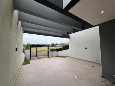 Casa à venda com 159m², 3 quartos, 1 suíte, 1 vaga no bairro Campeche em Florianópolis - Foto 20