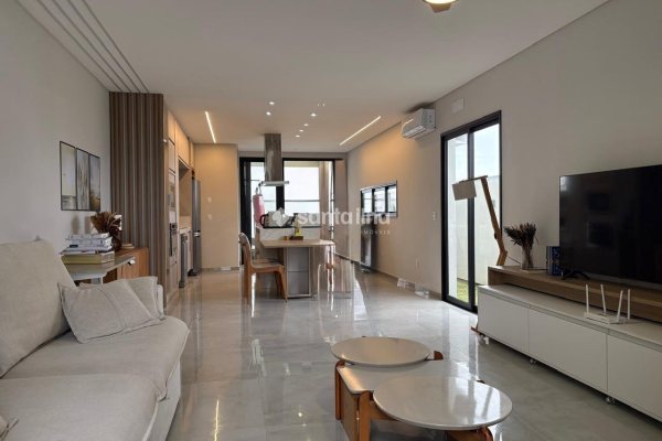 Casa à venda com 159m², 3 quartos, 1 suíte, 1 vaga no bairro Campeche em Florianópolis