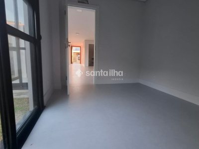 Casa à venda com 125m², 3 quartos, 3 suítes, 1 vaga no bairro Açores em Florianópolis - Foto 9