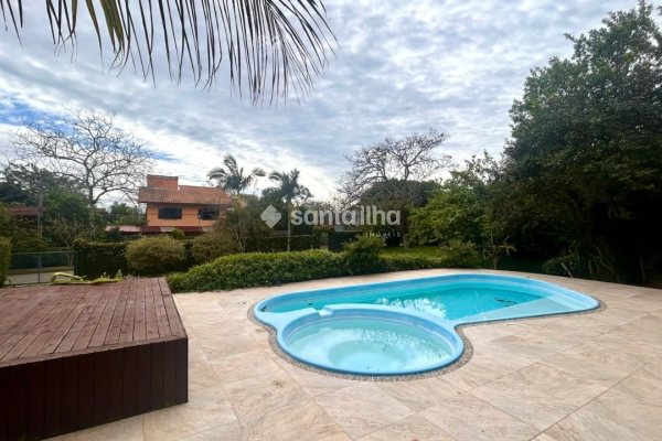 Casa em Condomínio à venda com 293m², 4 quartos, 4 suítes, 10 vagas no bairro Lagoa da Conceição em Florianópolis