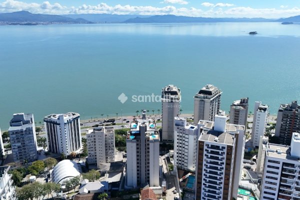 Apartamento à venda com 121m², 3 quartos, 1 suíte, 1 vaga no bairro Agronômica em Florianópolis